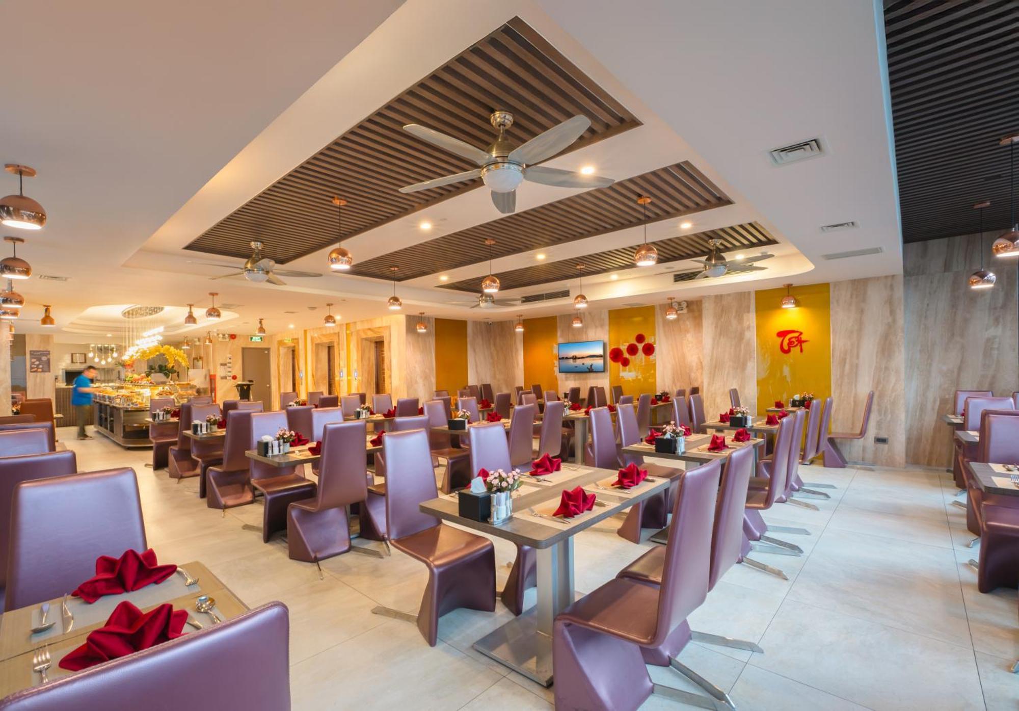 V Hotel Nha Trang Exterior foto