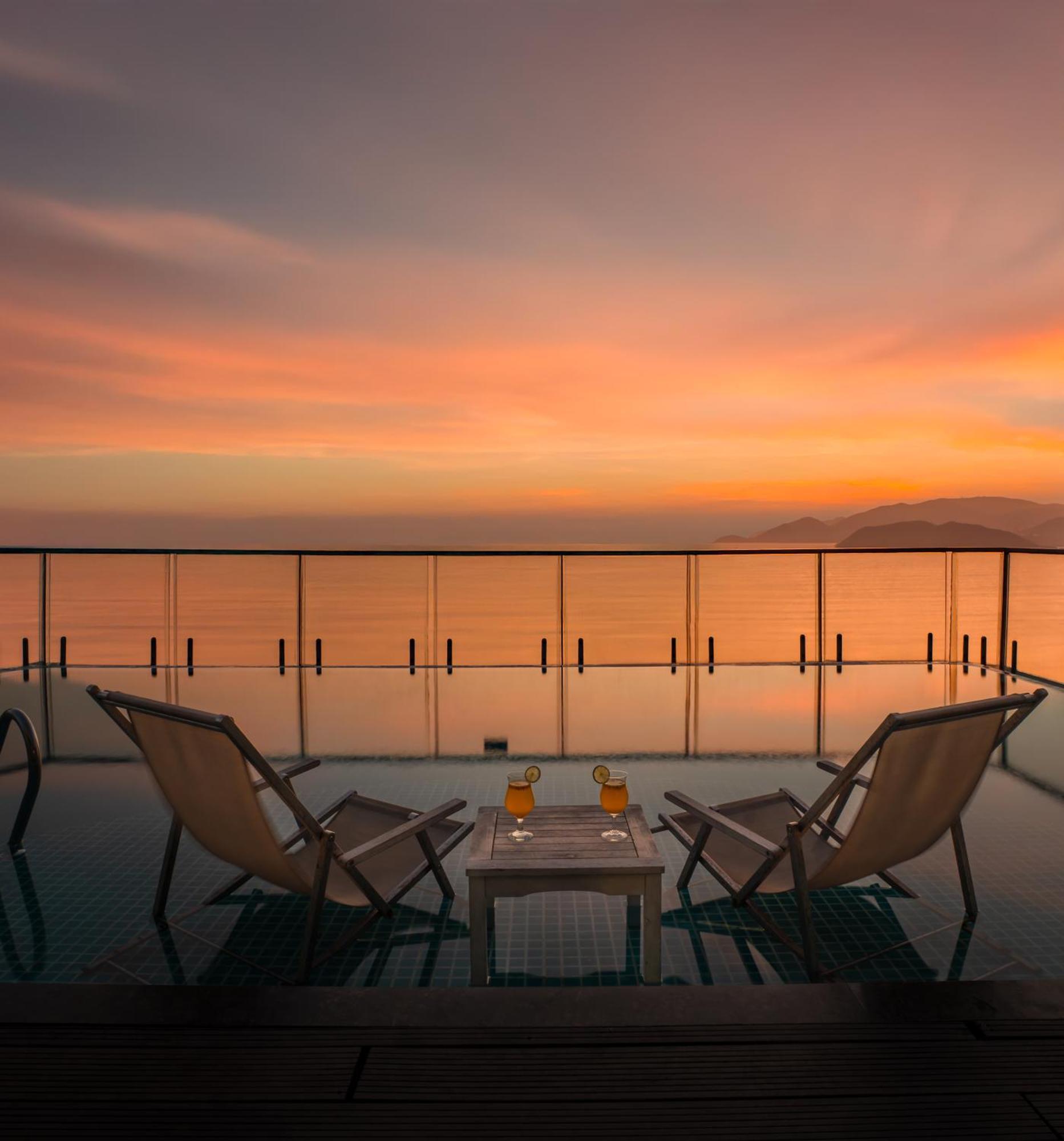 V Hotel Nha Trang Exterior foto